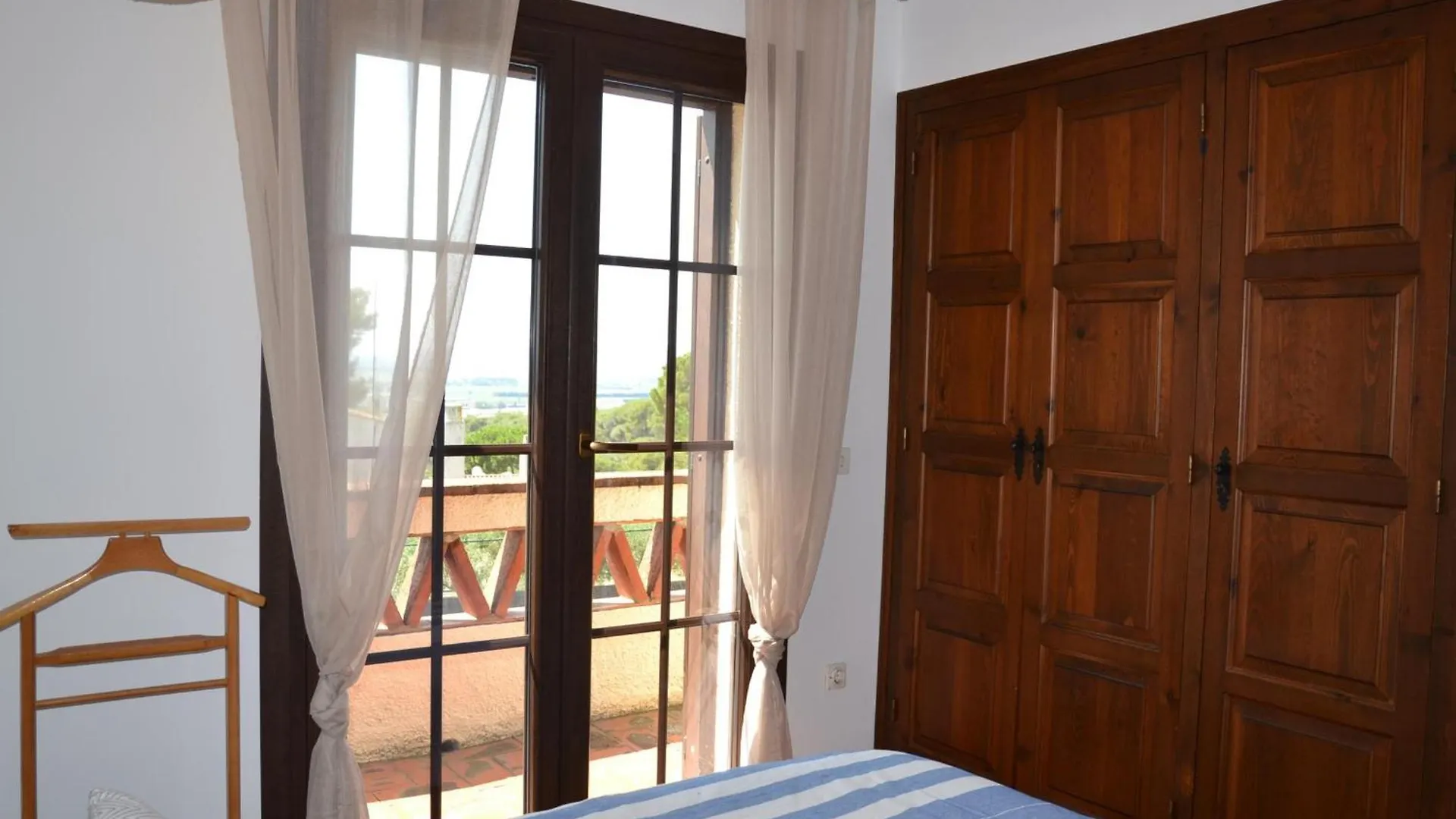 Casa de Férias Casa Tranquila Con Jardin, Piscina Y Cerca De La Playa - Es-323-30 Vila L'Estartit